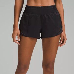 BRAND NEW WITH TAGS LULULEMON HOTTY HOT SHORTS SIZE 8